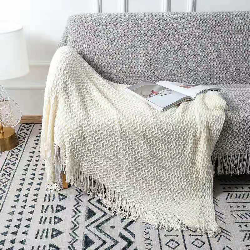 Plaid tricoté uni, format compact pour la sieste — MaisonFAME