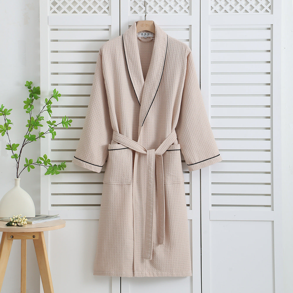 Peignoir en coton gaufré beige taupe à liseré contrasté — MaisonFAME