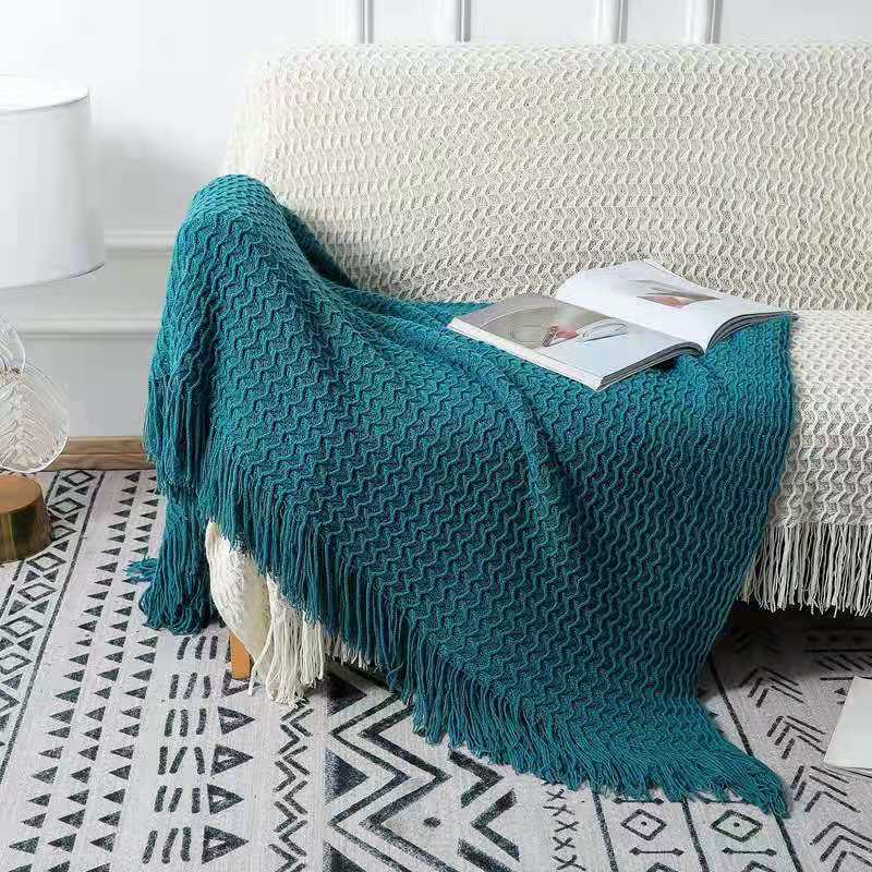 Détail du tricot uni du plaid compact — MaisonFAME