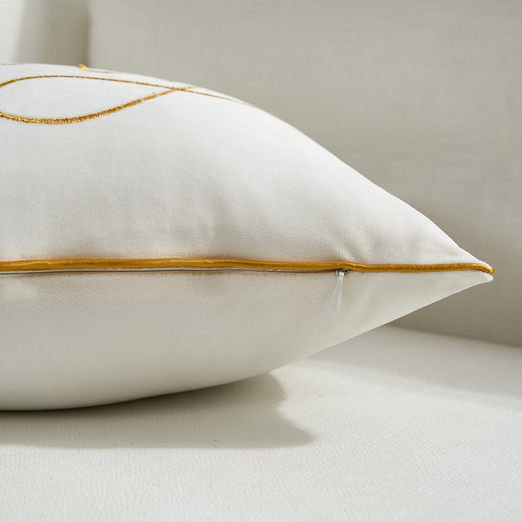 Coussin de Noël « Merry », lettrage brodé sur housse 30 × 50 cm — MaisonFAME