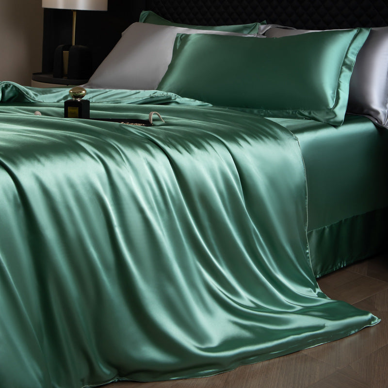 Housse de couette en satin, finition et fermeture — MaisonFAME