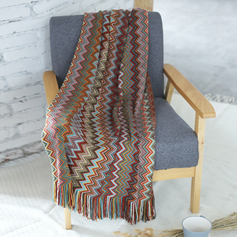 Plaid bohème grand format posé sur un lit double — MaisonFAME