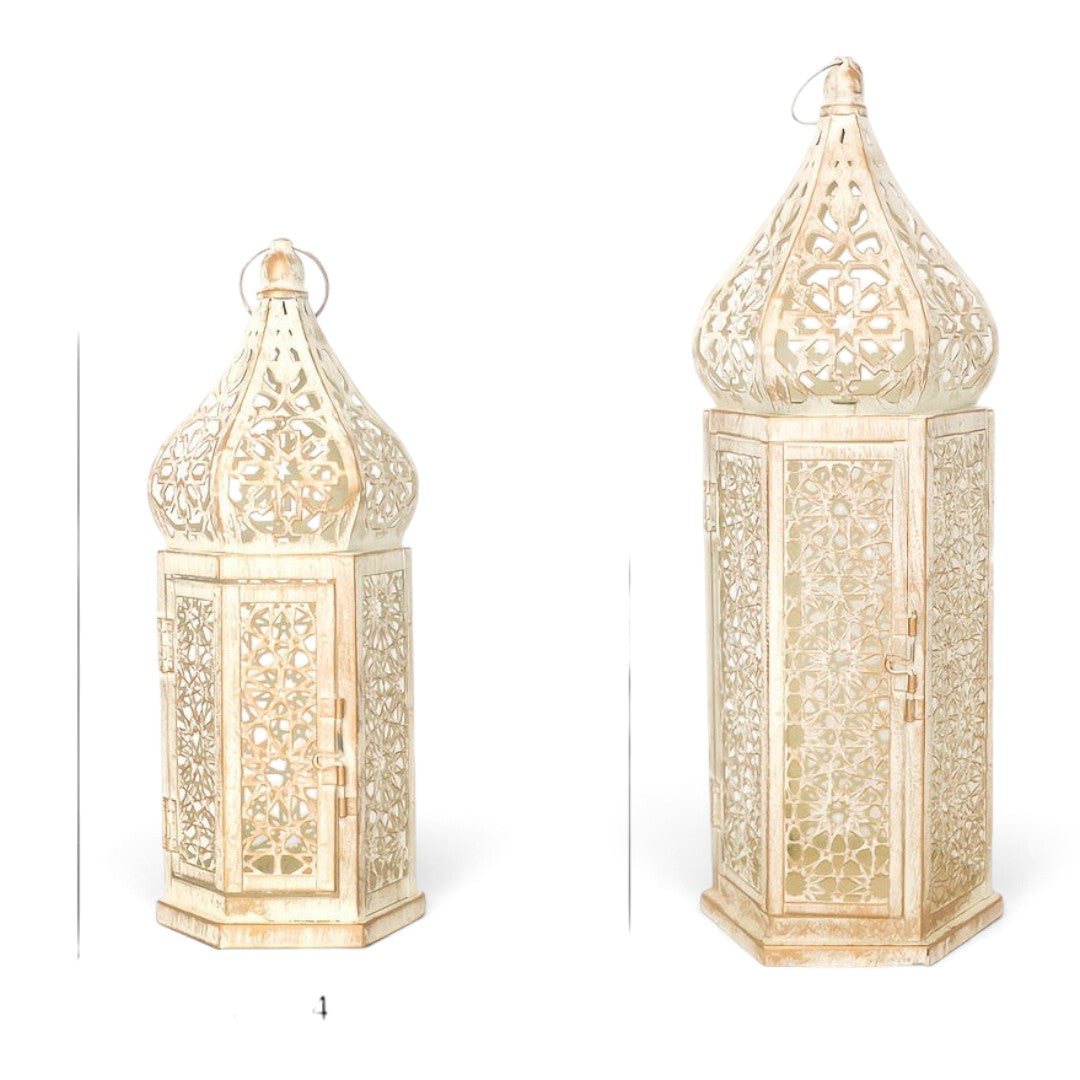 Lanterne marocaine MaisonFAME en métal blanc brossé doré avec motifs ajourés complexes pour une ambiance décorative