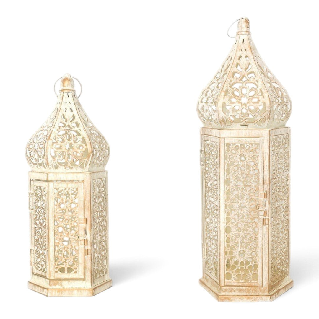 Lanterne marocaine MaisonFAME en métal blanc brossé doré avec motifs ajourés complexes pour une ambiance chaleureuse